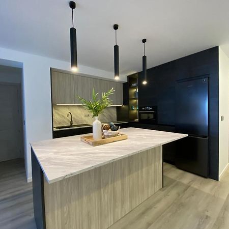 Precioso Apartamento A Estrenar En Centro De Nerja Bagian luar foto