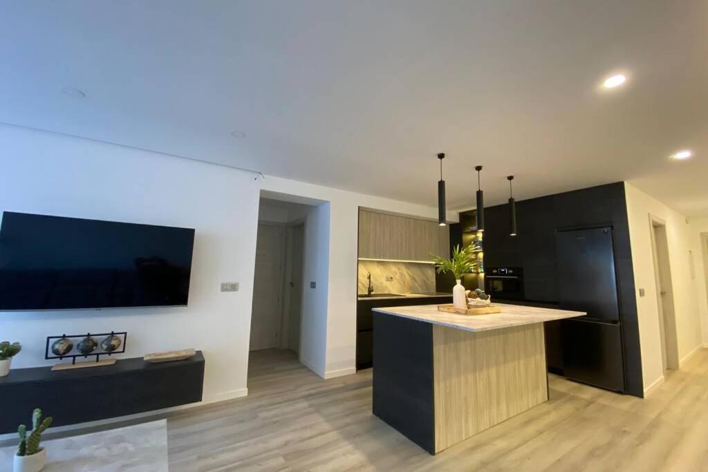 Precioso Apartamento A Estrenar En Centro De Nerja Bagian luar foto