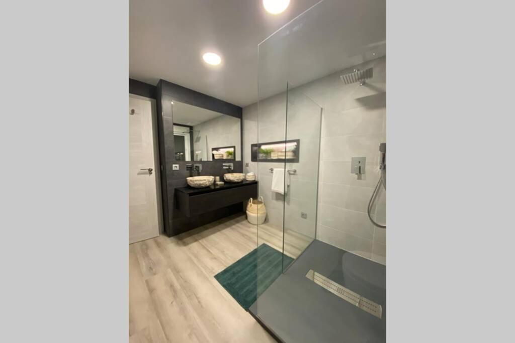 Precioso Apartamento A Estrenar En Centro De Nerja Bagian luar foto