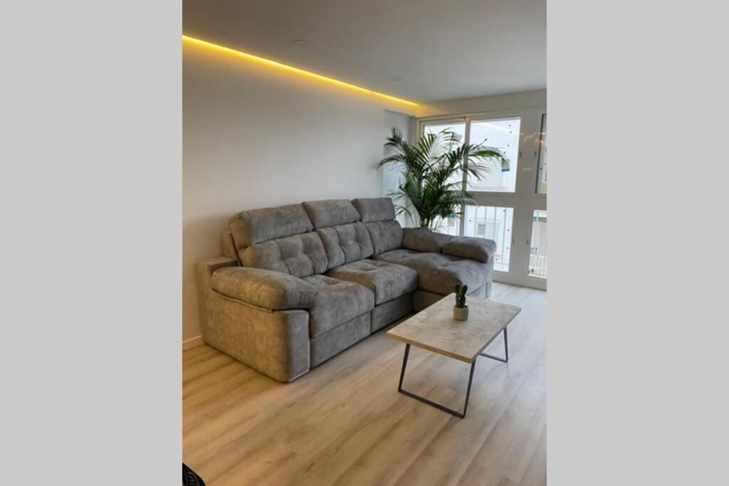 Precioso Apartamento A Estrenar En Centro De Nerja Bagian luar foto
